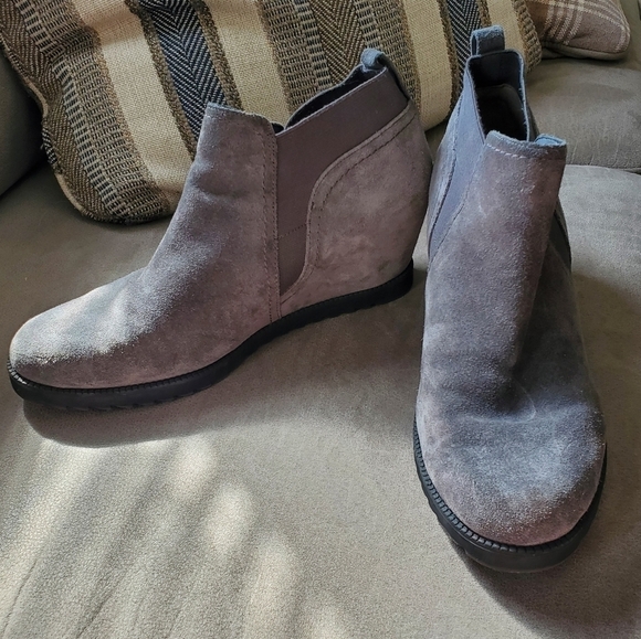 Naturalizer Darena hidden wedge ankle boots in Graphite Lead size 9.5M - Picture 1 of 10